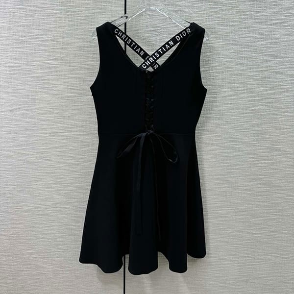 入手困難ディオール n級品 プリート ロングドレス ワンピース dee38618